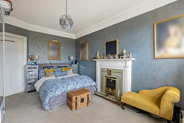 Photo 3 — Cliveden Place, London, SW1W