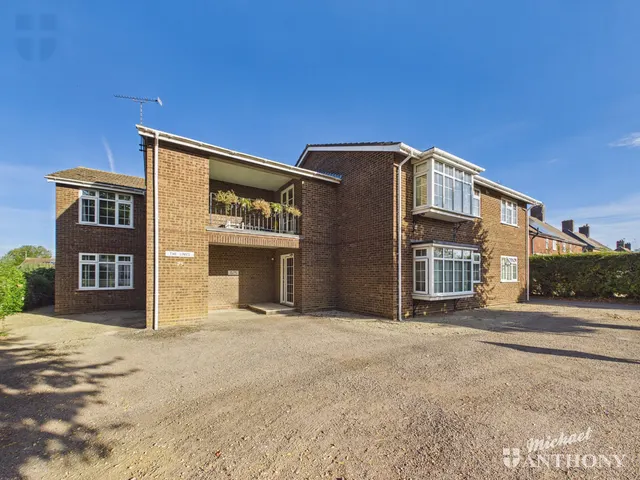 Station Road, Stoke Mandeville, HP22, photo 1