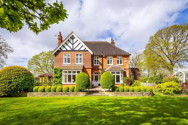 Send Barns Lane, Send, Woking, Surrey, GU23 7BS, photo 1