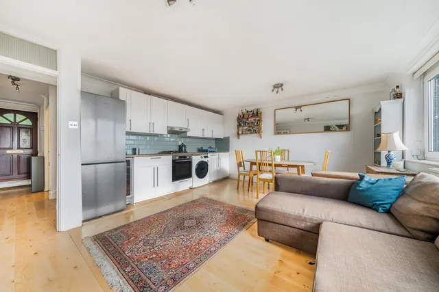 Lydney Close, Southfields, SW19, photo 1