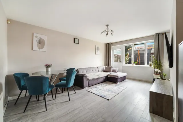 Jasmin Road, Ewell, KT19, photo 1