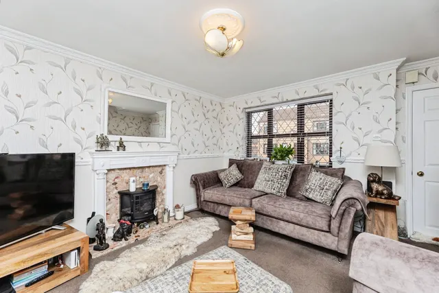 Queen Margarets Drive, Byram, WF11, photo 3
