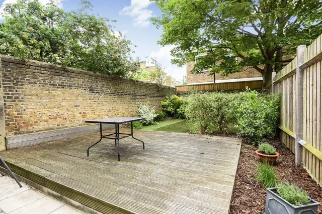 Shenley Road, SE5, photo 2