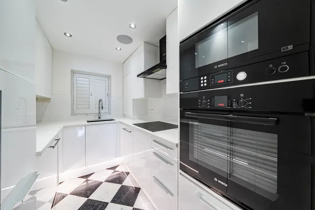 Photo 3 — 105a Onslow Square, London