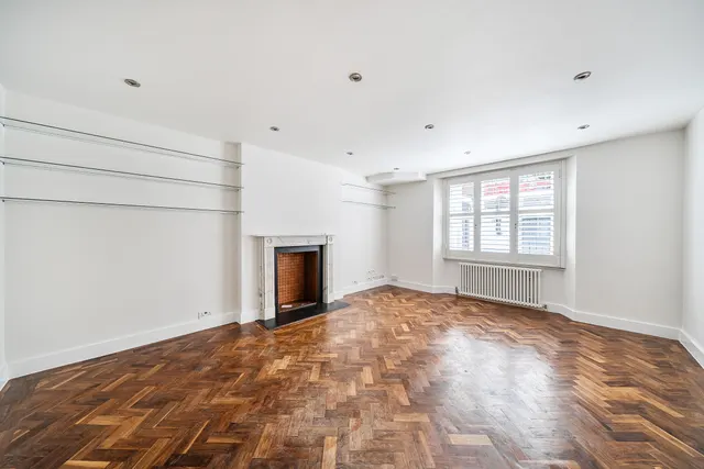 Photo 2 — 105a Onslow Square, London