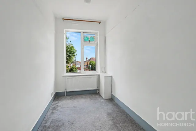Wingletye Lane, Hornchurch, RM11, photo 3