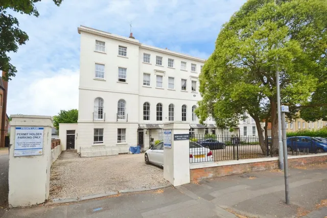 Heritage Court, Castle Hill, Reading, photo 1