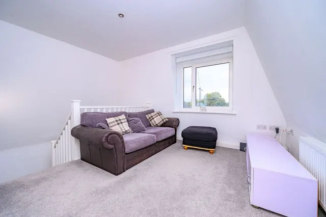 Photo 2 — Northdown Road, Hatfield AL10 8SP