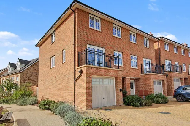 Apollo Chase, Ely, CB7, photo 1