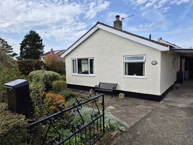 Treaserth Estate, Llangaffo, photo 3