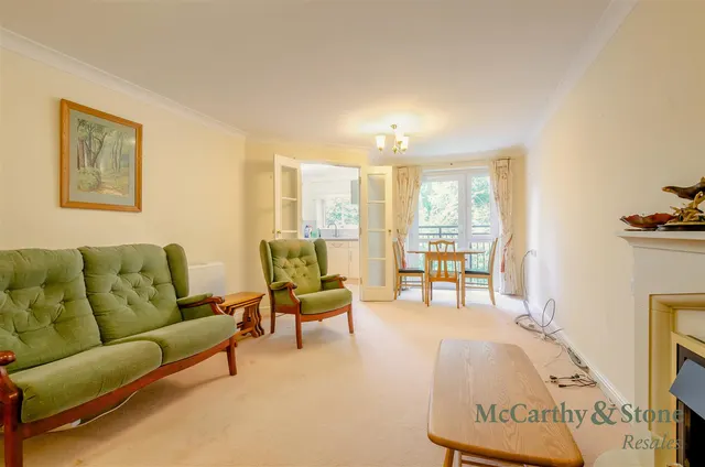 Buckingham Road, Brackley, NN13, photo 2