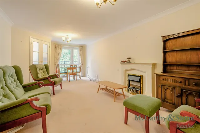 Buckingham Road, Brackley, NN13, photo 3