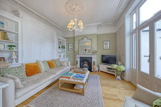 Ebner Street, London, SW18, photo 2