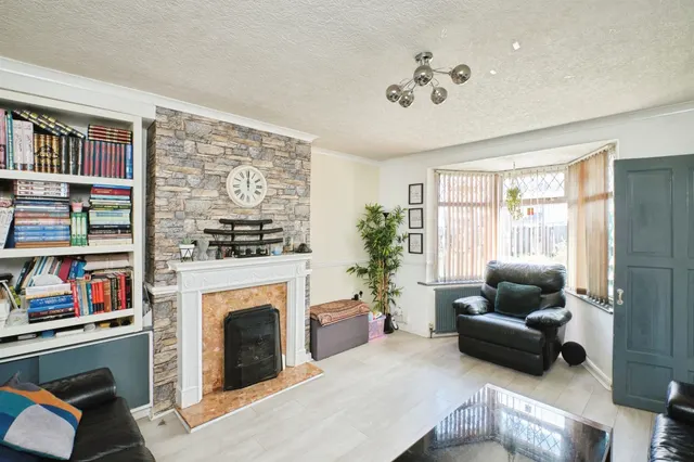Denton Grove, Stechford, B33, photo 2
