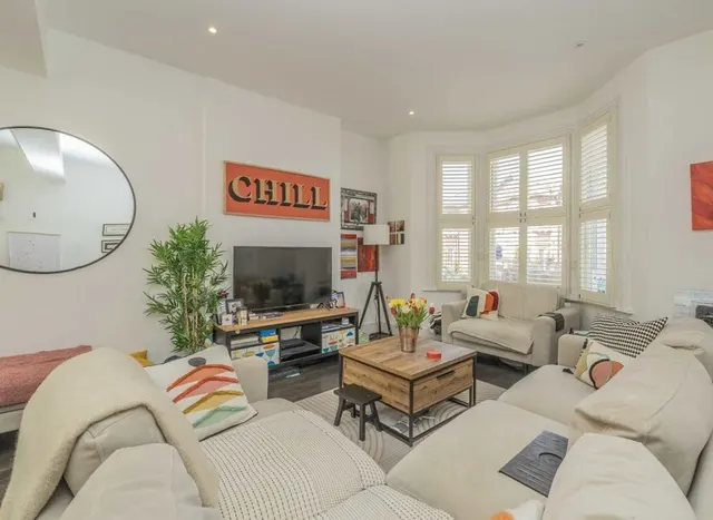 Cavendish Road, Clapham South, SW12, photo 2