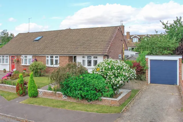 Miles Avenue, Leighton Buzzard, LU7, photo 1