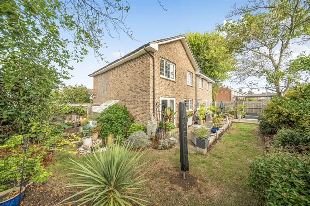 Barton Close, Romsey, SO51, photo 2