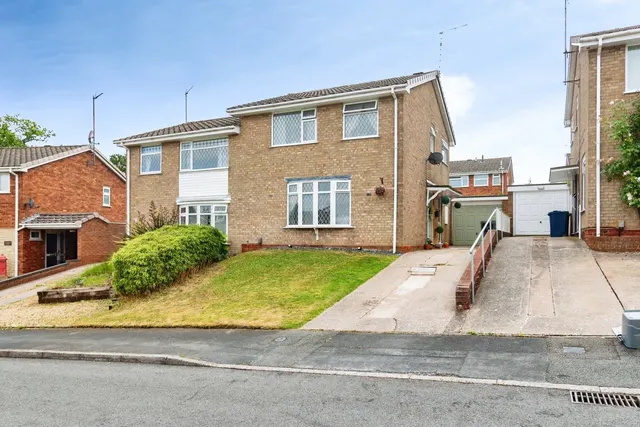 Greylarch Lane, Stafford, Staffordshire, ST17, photo 1