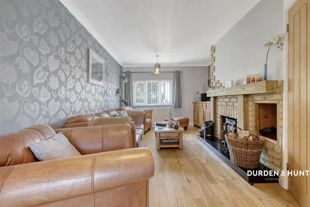 Dunmow Road, Beauchamp Roding, CM5, photo 3