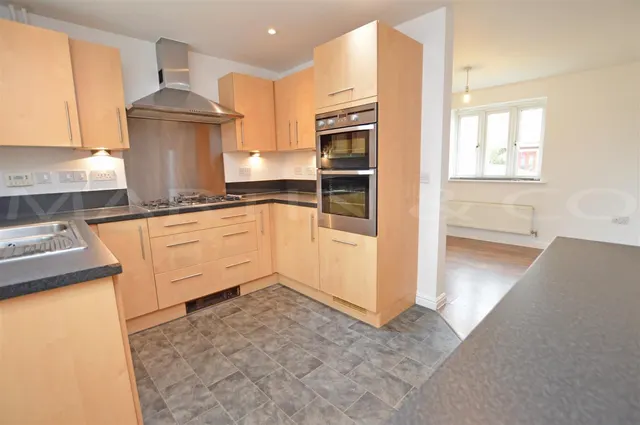 Brambles Close, Minster, ME12, photo 2
