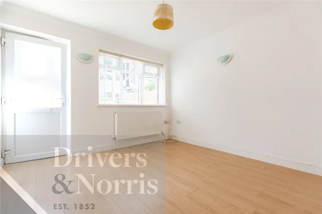 Tancred Road, Finsbury Park, photo 3