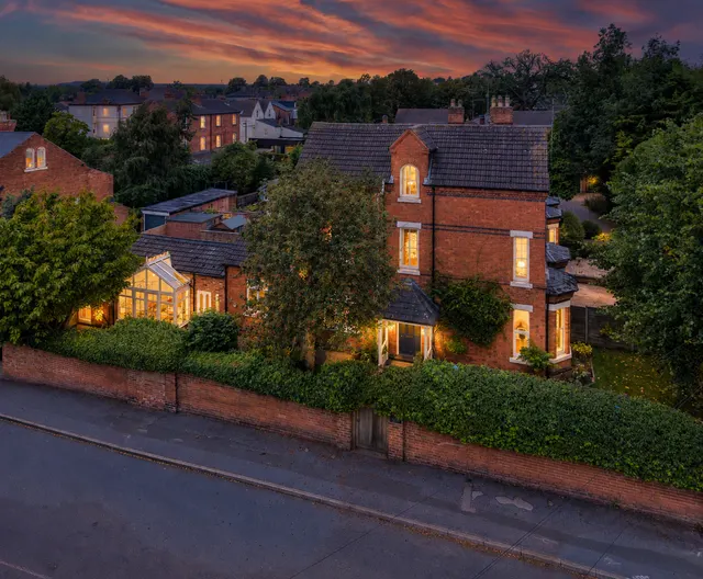 Bingham Road, Radcliffe-on-Trent, NG12, photo 1