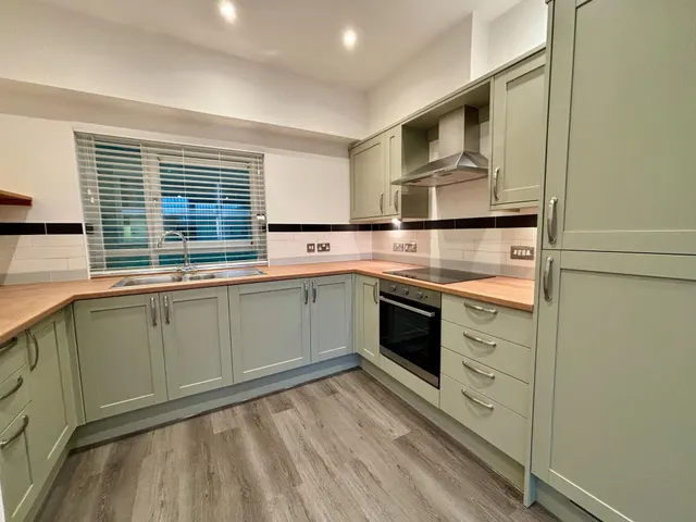 Photo 2 — Albert Road, Devonport, Plymouth, PL2
