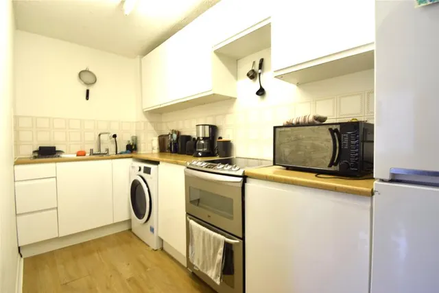 Pendall Close, Barnet, EN4, photo 3