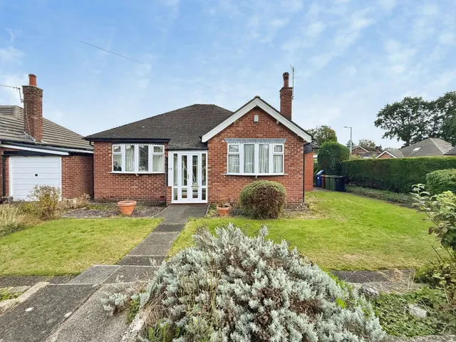 Midway, Cheadle, photo 1