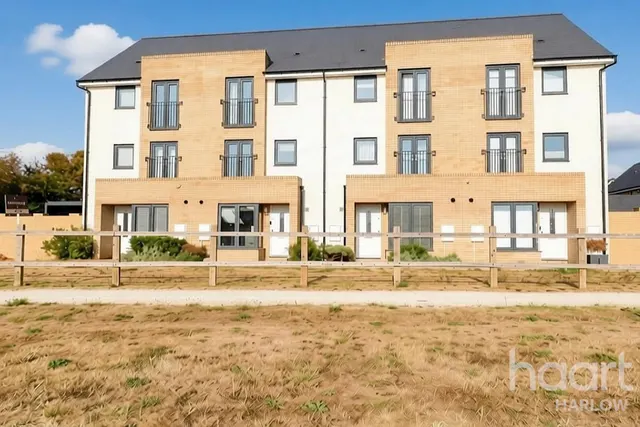 Wattle Road, Harlow, CM17, photo 1