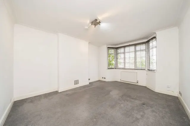 Gracefield Gardens, SW16, photo 2