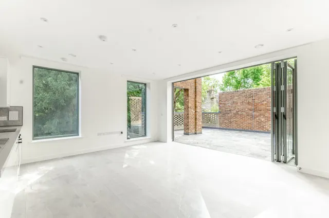 4 Aria Mews, London, photo 1
