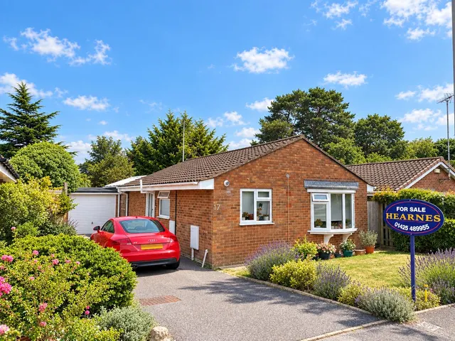 Azalea Close, St. Ives, BH24, photo 1
