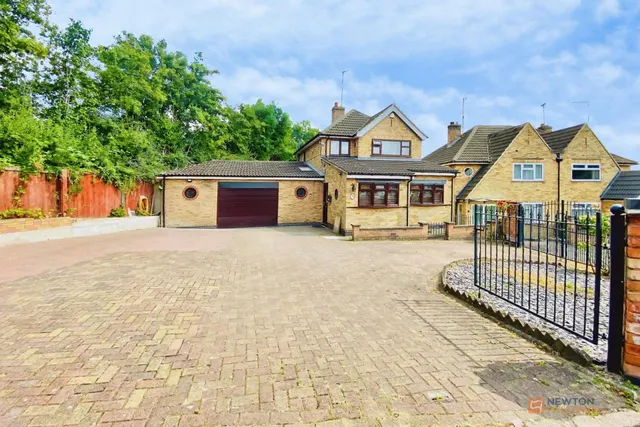 Columbine Close, Leicester, LE3, photo 1
