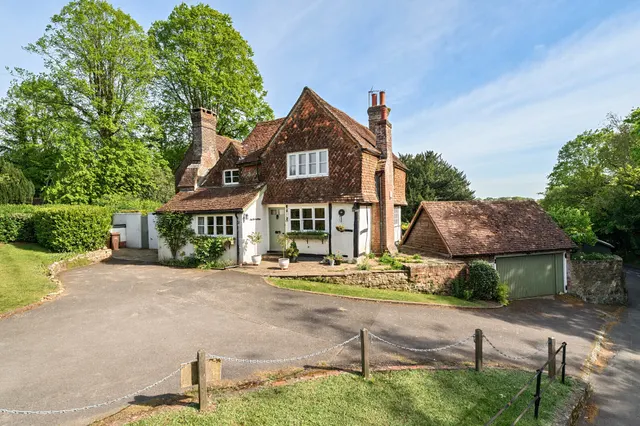 The Street, Ewhurst, GU6, photo 1