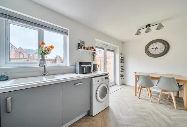 Photo 3 — Apley Road, Gloucestershire, Twigworth, GL2 9RZ