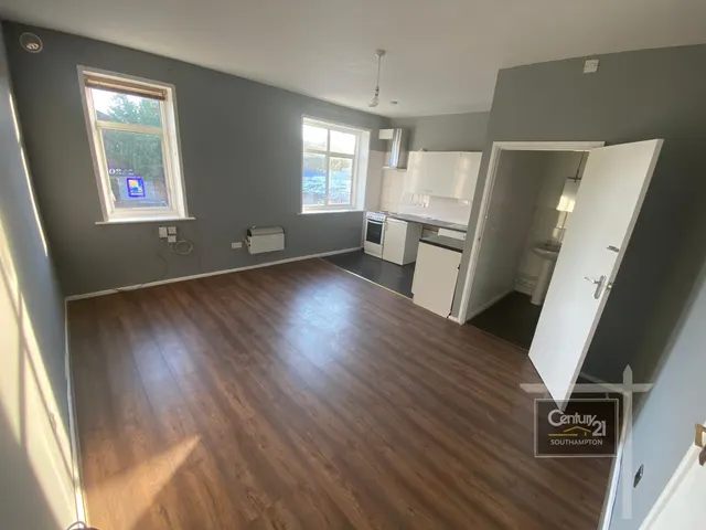 Shirley Road, Southampton, SO15, photo 1
