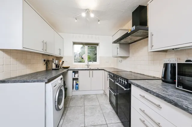 Sovereign Close, Granborough, MK18, photo 2