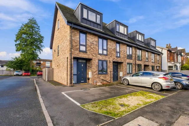 Roberts Street, Eccles, M30, photo 1
