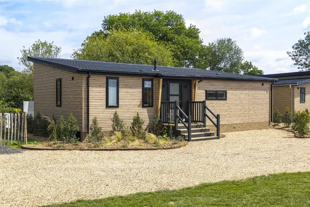 Photo 2 — Bluebell Park, Sumners Ponds, Barns Green, Horsham