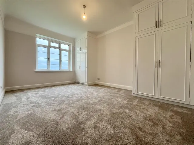 Photo 3 — Bedford Avenue, Bexhill-On-Sea, TN40 1NQ