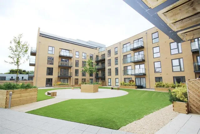 The Embankment, Nash Mills, HP3, photo 1