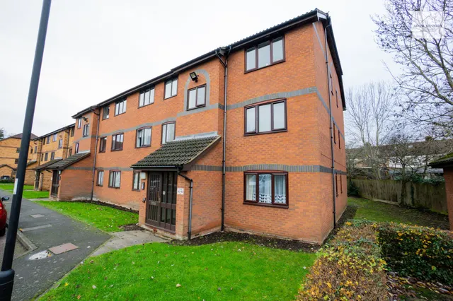 82 Ainsley Close, London, N9 9SH, photo 1