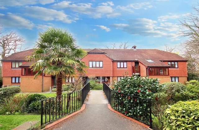 Flat 6, Alderbrook Court, West Wickham, 58 The Alders, BR4 9PG, photo 1