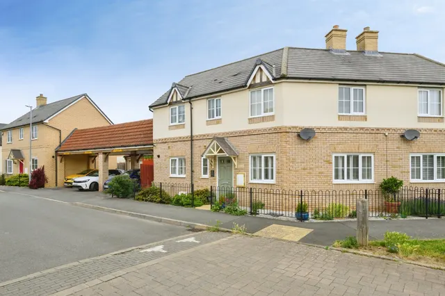 Rowell Way, Sawtry, HUNTINGDON, photo 1