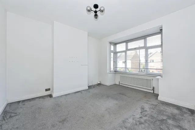 Imperial Road, Feltham, TW14, photo 2
