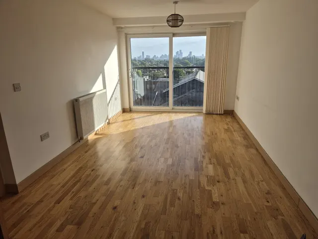 Manor road, SM6, photo 2