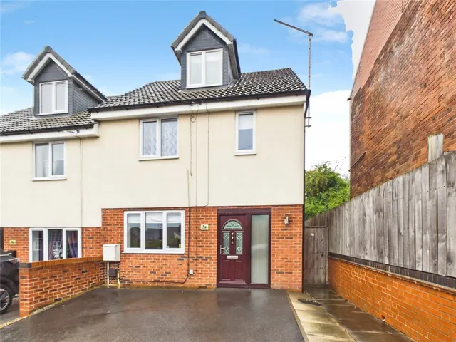 Gladstone Street, Heanor, DE75, photo 1