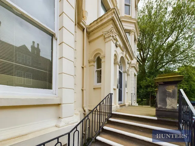 Montpellier Terrace, Scarborough, YO11, photo 2