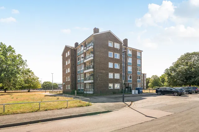 Photo 2 — Panfield Road, Abbey Wood, SE2